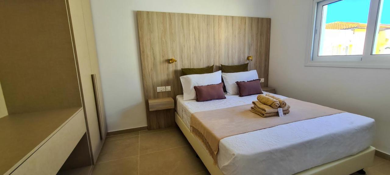 Phaedrus Living: Seaview Luxury Flat Limnaria 151 Apartment Paphos Bagian luar foto