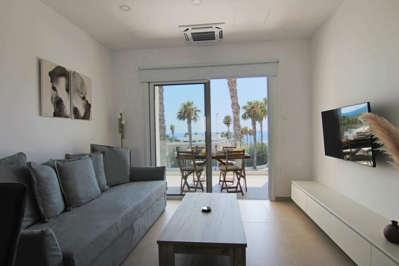 Phaedrus Living: Seaview Luxury Flat Limnaria 151 Apartment Paphos Bagian luar foto