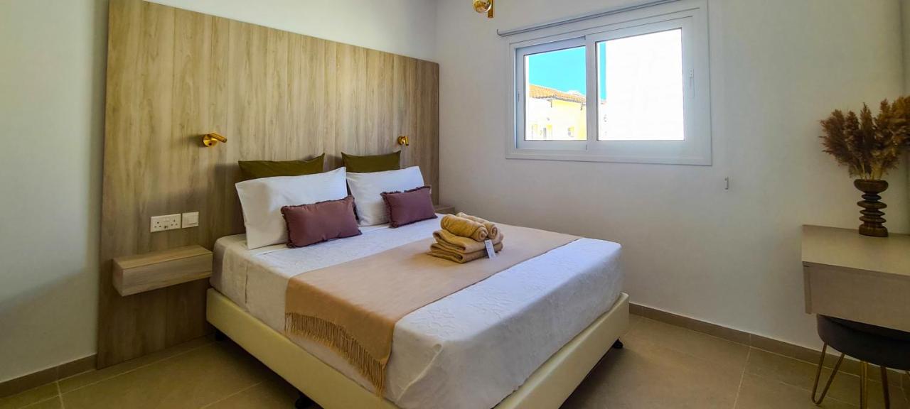 Phaedrus Living: Seaview Luxury Flat Limnaria 151 Apartment Paphos Bagian luar foto