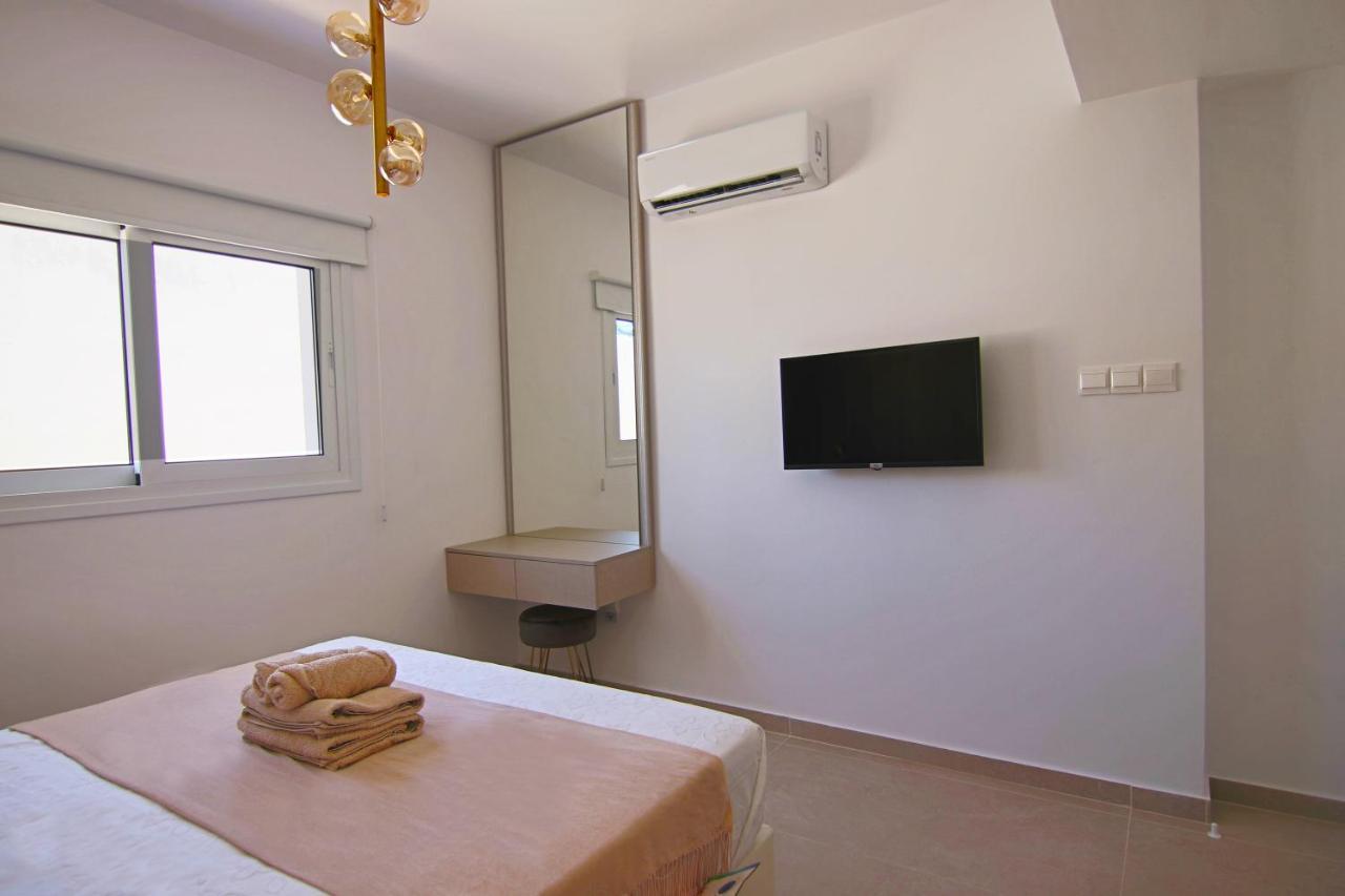 Phaedrus Living: Seaview Luxury Flat Limnaria 151 Apartment Paphos Bagian luar foto