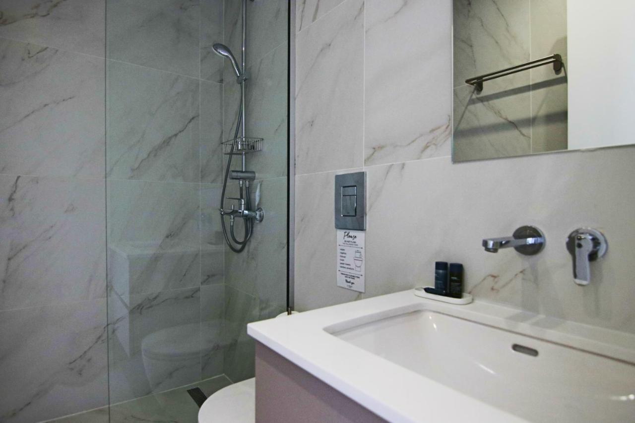 Phaedrus Living: Seaview Luxury Flat Limnaria 151 Apartment Paphos Bagian luar foto
