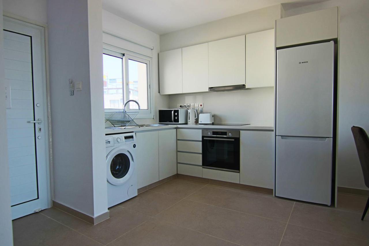 Phaedrus Living: Seaview Luxury Flat Limnaria 151 Apartment Paphos Bagian luar foto