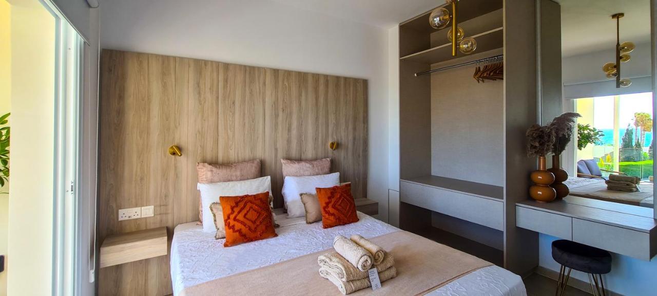Phaedrus Living: Seaview Luxury Flat Limnaria 151 Apartment Paphos Bagian luar foto